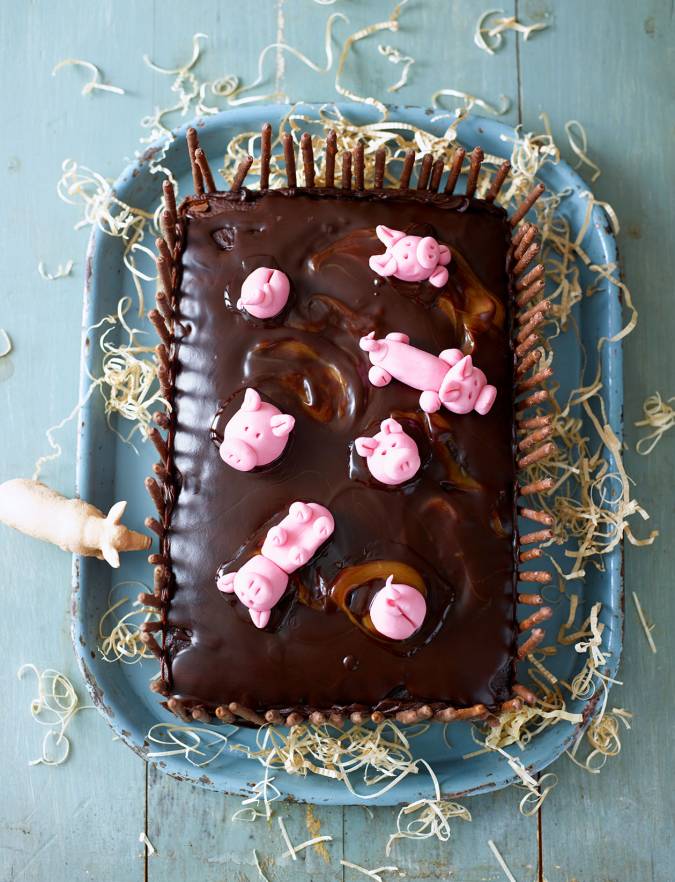 Make your child as happy as a pig in mud with this cake