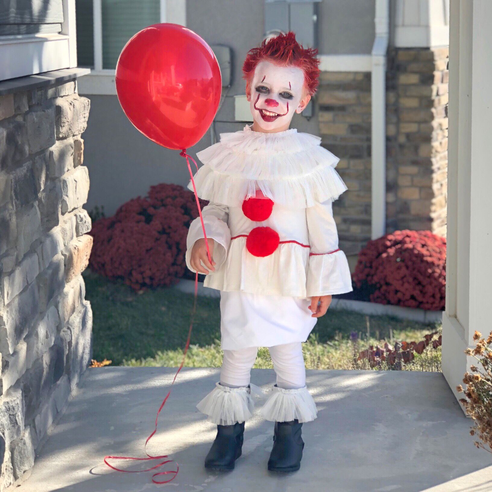 Creepy clown Halloween costume for kids